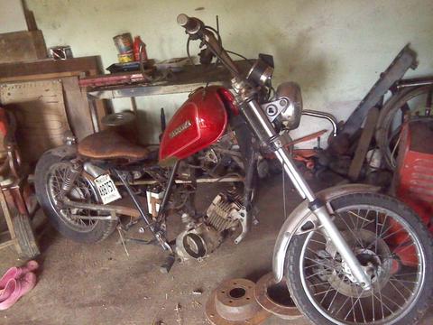 vendo moto marca suzuki GN