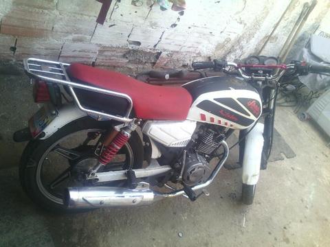 Vendo Moto