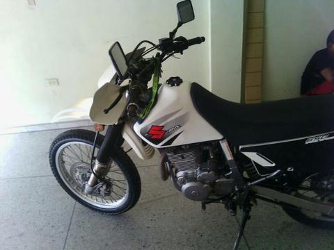 Se Vende Dr Suzuki 650cc Año 2012