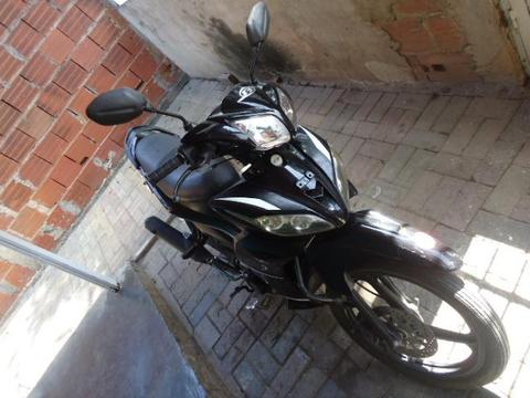 Vendo moto bera x1 año 2012