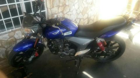 Vendo Mi Moto Rkv 2014