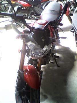 moto RKV año 2013