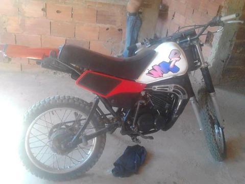 yamaha dt 125 se vende o se cambia