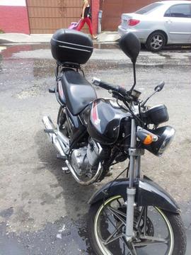 MOTO SUZUKI 125 CC año 2011