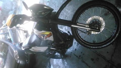 Moto DT bera 200