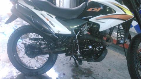 Moto DT bera 200