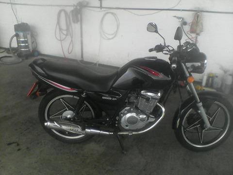VENDO MOTO EN Suzuki 125 04245677542