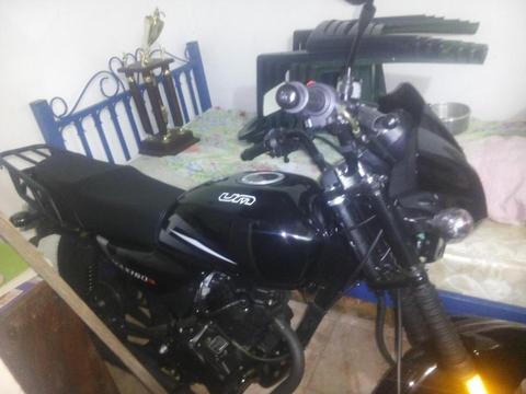 Moto um max 150