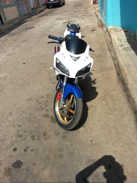 Moto R1