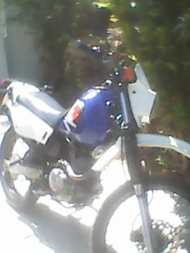 se vende zuzuki DR 200 año 2005