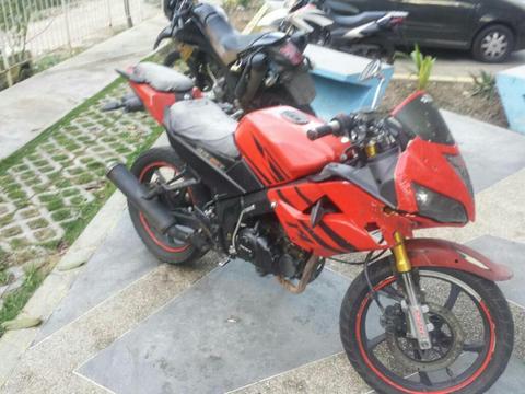 Moto Bera R1