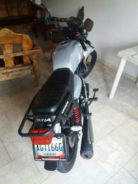 Vendo Moto Bera 2.014