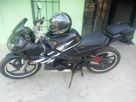 Moto Bera R1