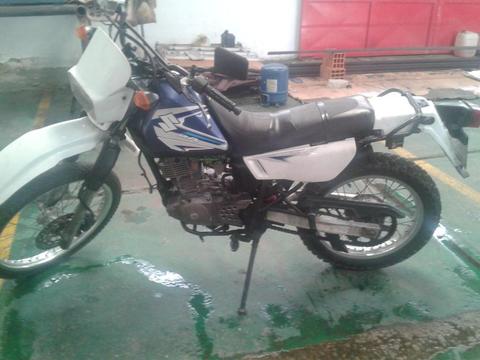 a la venta dr200 suzuki 2004