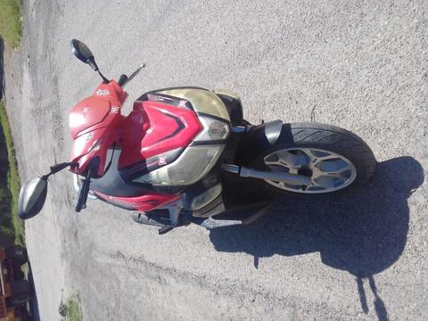 Vendo moto bera cobra roja