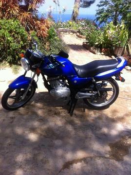 Moto Suzuki