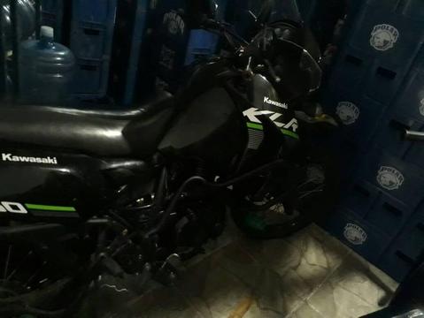 SE VENDE O SE CAMBIA MOTO KLR2014 EN PERFECTO ESTADO