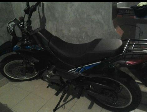 Moto Xt 200