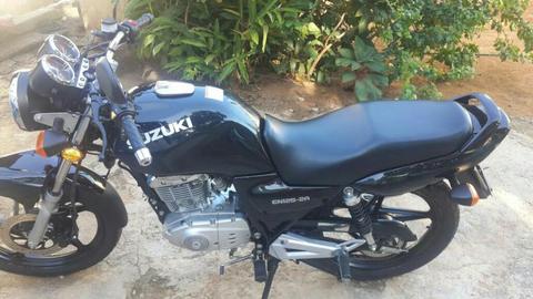 Vendo Moto Suzuki Año 2013