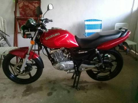 Vendo Moto Suzuki