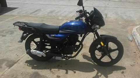 vendo por motivos de viaje um max 150 cc año 2016