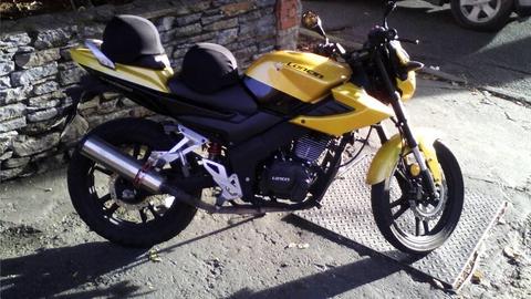 VENDO MOTO LONCIN NAKED AÑO 2013