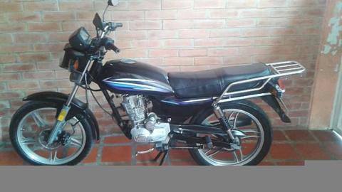 vendo moto empire