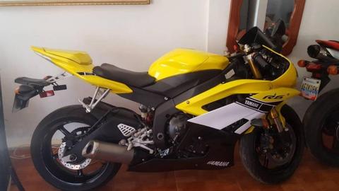 VENDO EN  YAMAHA R6 EXCELENTE PRECIO 0424 6267577