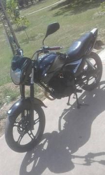 Moto UM 2012