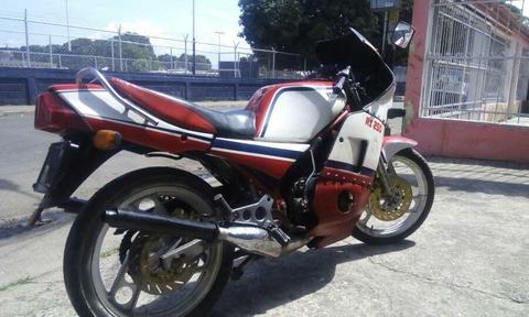 Moto Yamaha RZ250cc