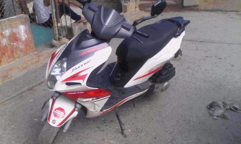 Vendo moto automatica bera runner 150 carnet de circulacion como nueva