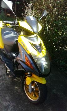 Vendo Moto Automatica