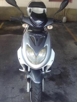 Se vende moto