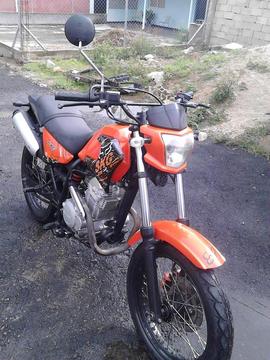 se vende moto 250cc 04264233891