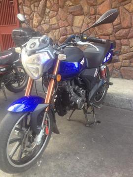 vendo mi moto RKV año 2013