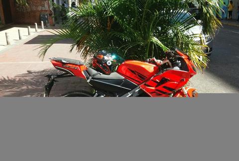 Vendo Moto R1 Bera 2013