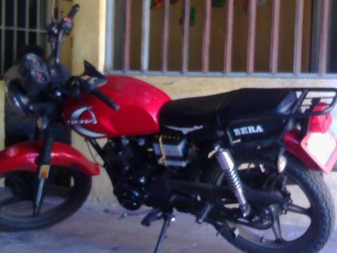 Vendo Moto Bera