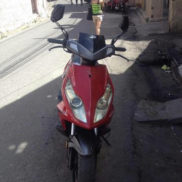 Hoy Moto Scooter