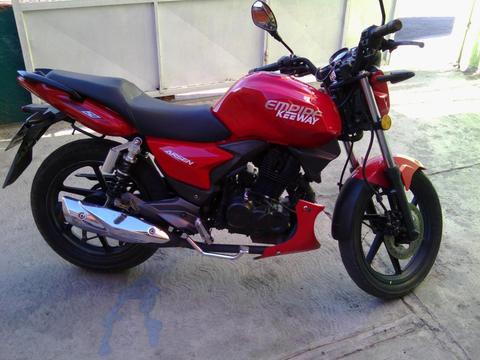 se vende moto totalmente operativa