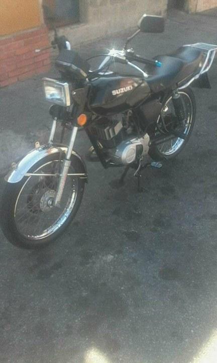 Vendo Ax100 zuzuki es año 2009