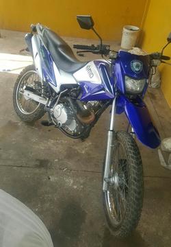 Moto Md Lecuza 200
