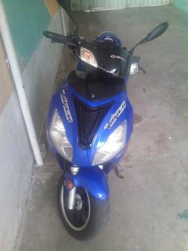 Vendo moto Bera automatica 2015