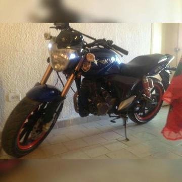 Vendo Moto Rkv