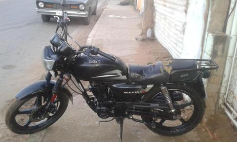 vendo o cambio mi UM 150