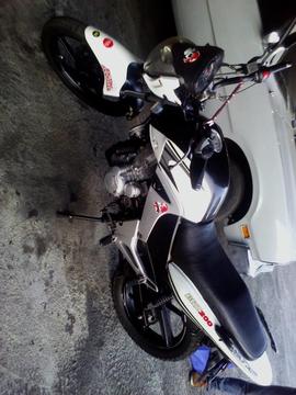 se vende esta moto