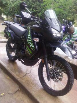 Se vende Kawasaki Klr 650 2014 con 1600Millas como nueva