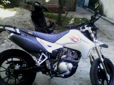 vendo HJ 200cc año 2014