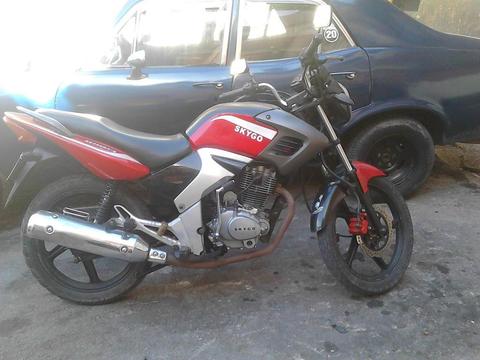 vendo moto skygo casi nueva