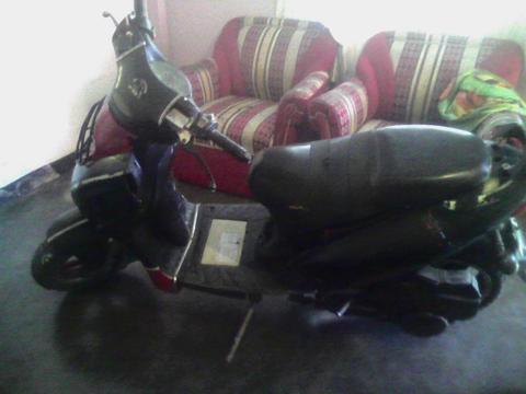 vendo moto automática rally 150