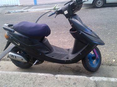 se vende moto nexzone ZR muy conservada